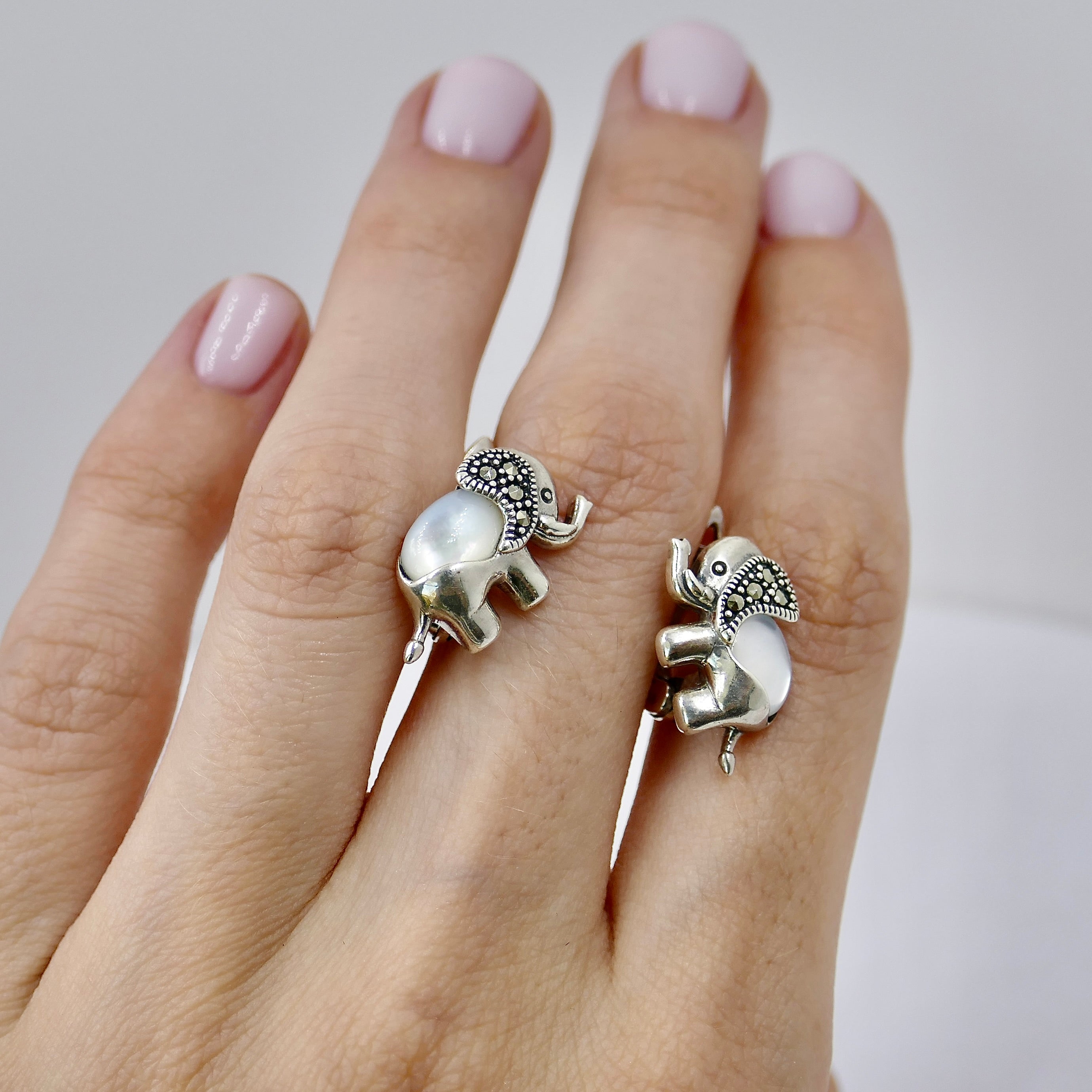 Elephant earrings moonstone | Серьги слоны с лунным камнем